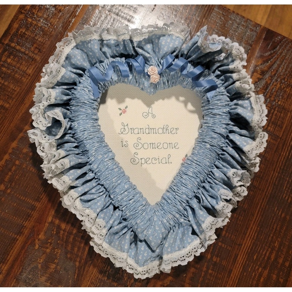 Vintage‎ Handmade Heart Shaped Grandmother Embroidered Lace Fabric Wall Hanging